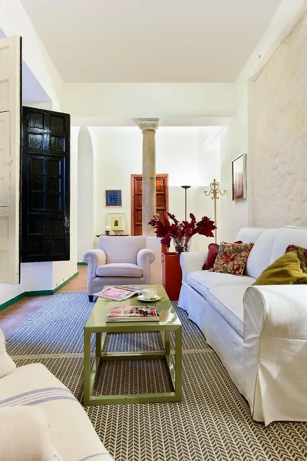 Genteel Home Corral Del Rey Seville